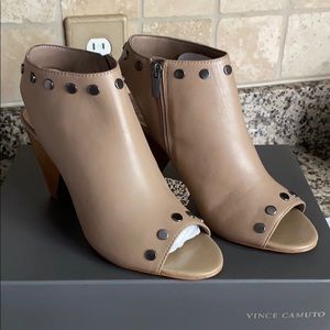 BNIB Vince Camuto Open Toe Heels 9M